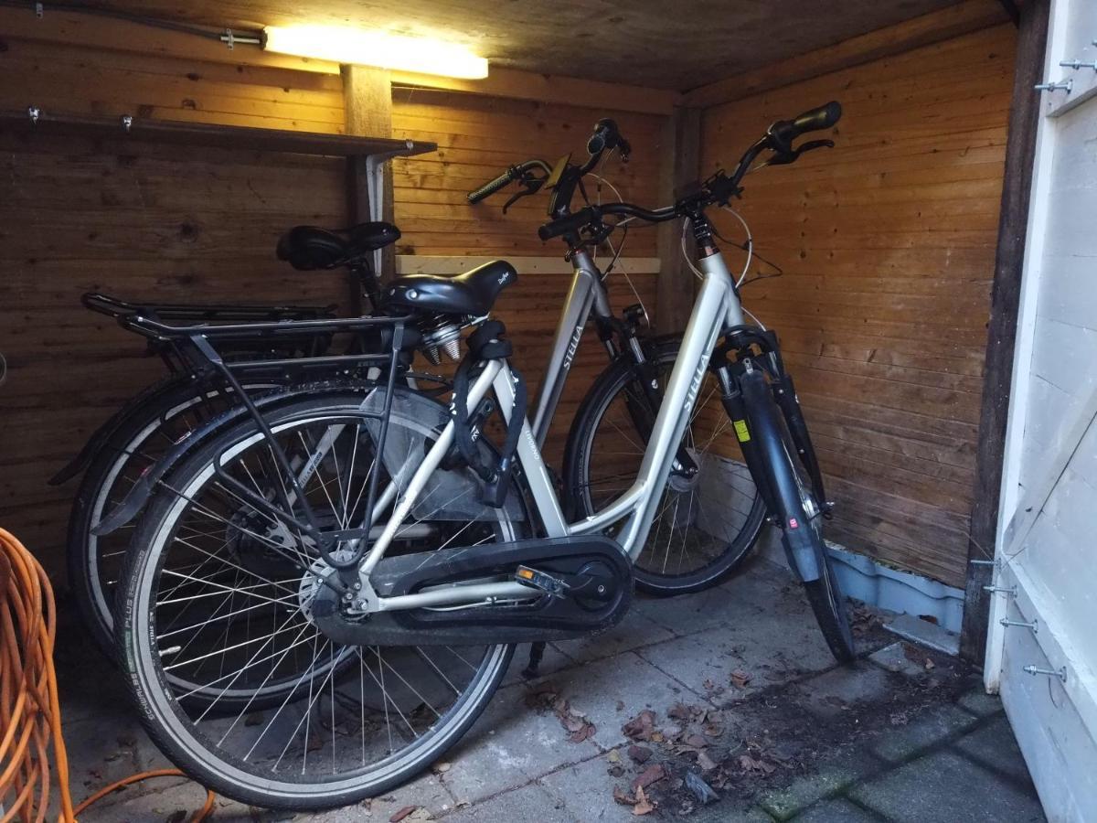 2-Room Apartment + 2 E-Bikes Alkmaar Exterior foto