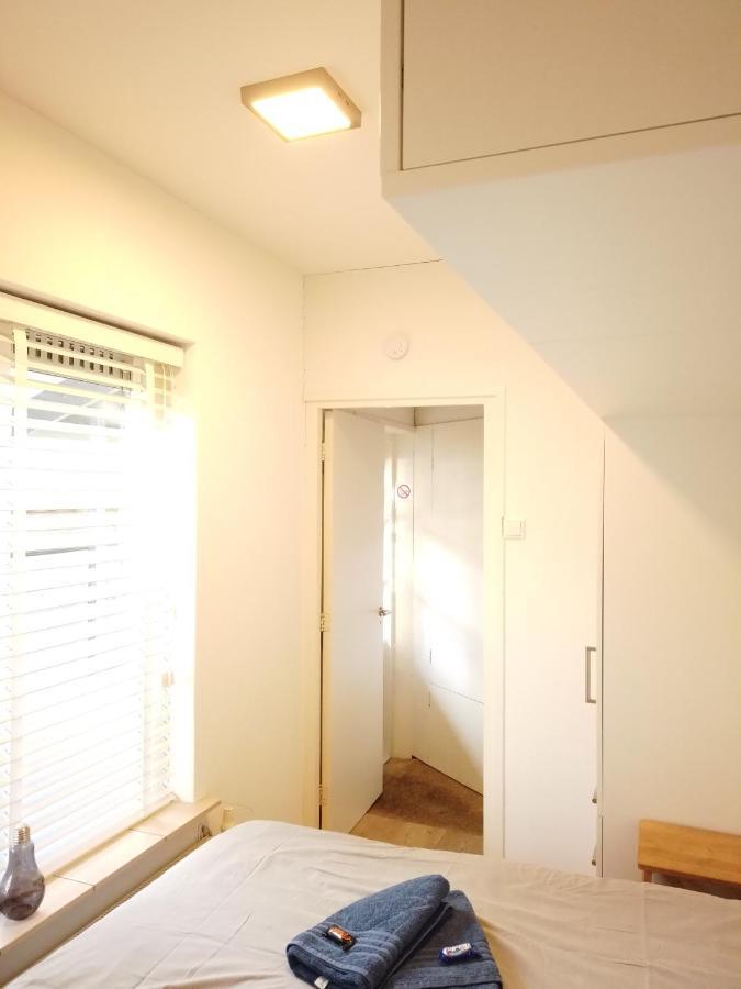 2-Room Apartment + 2 E-Bikes Alkmaar Exterior foto